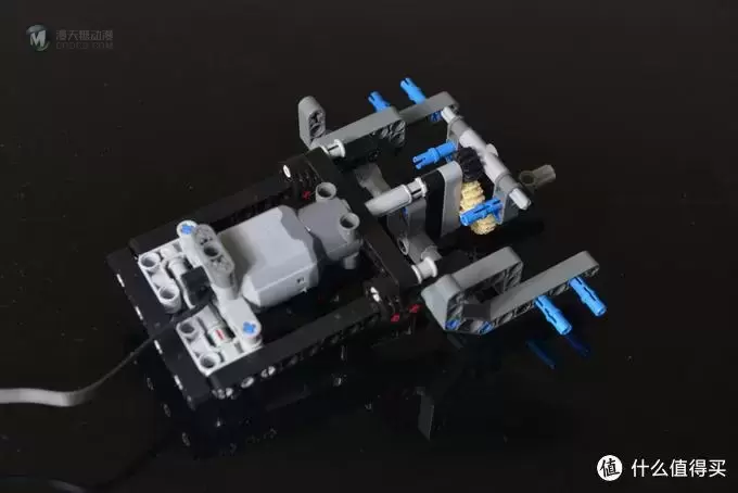 一个大龄少年的乐高之旅 篇三：LEGO 乐高 42043 卡车 伪开箱及B模式搭建过程
