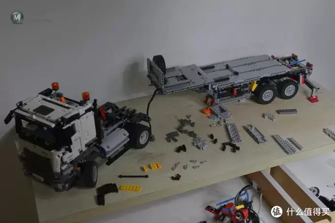 一个大龄少年的乐高之旅 篇三：LEGO 乐高 42043 卡车 伪开箱及B模式搭建过程