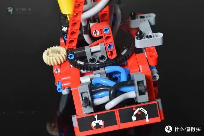 一个大龄少年的乐高之旅 篇三：LEGO 乐高 42043 卡车 伪开箱及B模式搭建过程