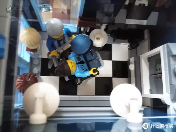 只是敷衍了事骗金币的评测：LEGO 乐高 街景 10246