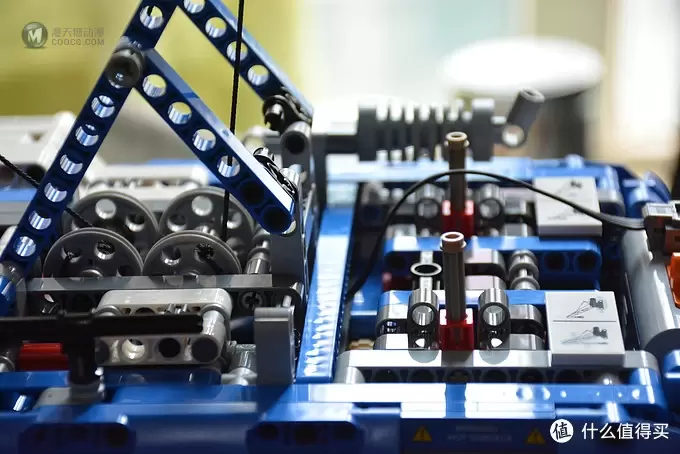 相见恨晚的“玩具 ”——LEGO 乐高 机械组42042 蓝色大吊车拼装心得和结构小究