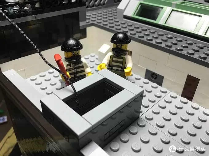 入坑只选值的：LEGO 乐高 10251 转角银行