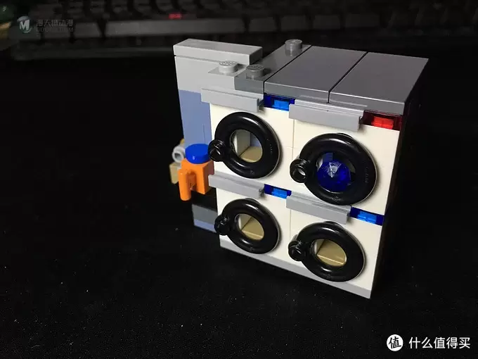 入坑只选值的：LEGO 乐高 10251 转角银行