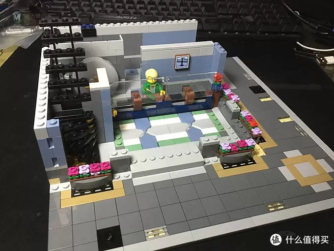 入坑只选值的：LEGO 乐高 10251 转角银行