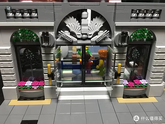 入坑只选值的：LEGO 乐高 10251 转角银行