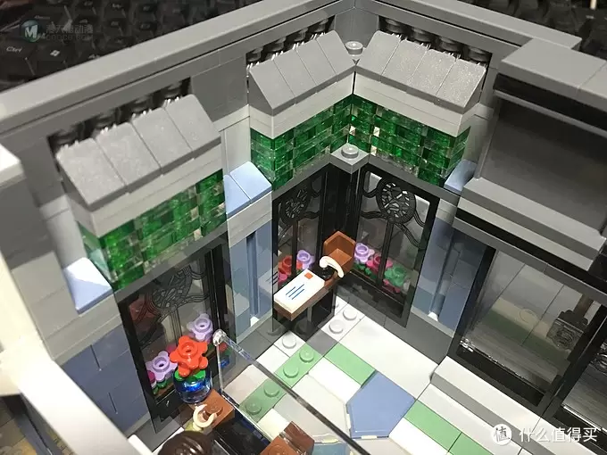 入坑只选值的：LEGO 乐高 10251 转角银行