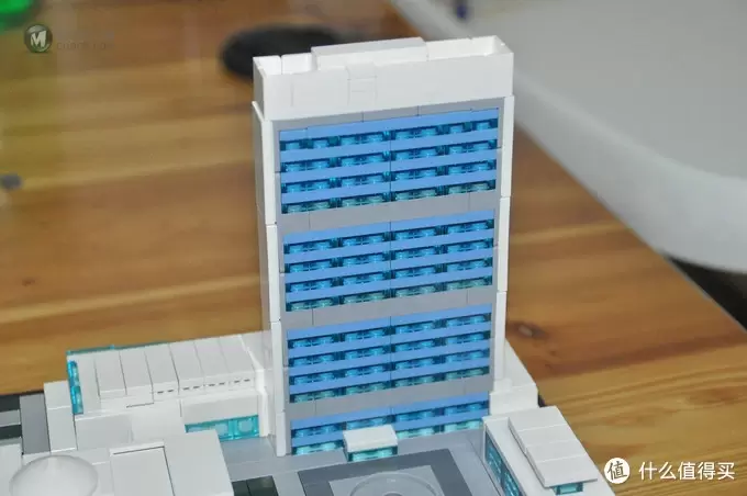 单反毁一生，LEGO穷三代 篇五十九：#本站首晒# LEGO 21018 United Nations Headquarters 联合国总部大厦