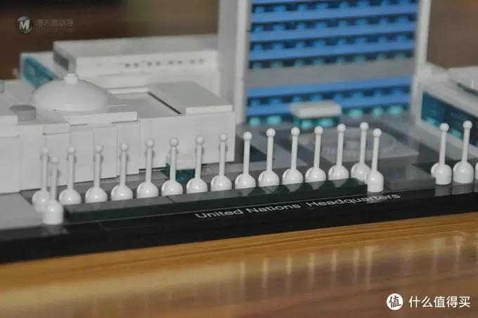 单反毁一生，LEGO穷三代 篇五十九：#本站首晒# LEGO 21018 United Nations Headquarters 联合国总部大厦
