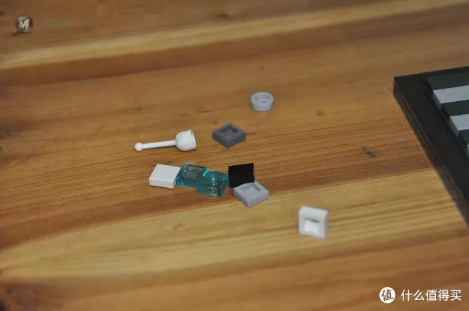 单反毁一生，LEGO穷三代 篇五十九：#本站首晒# LEGO 21018 United Nations Headquarters 联合国总部大厦