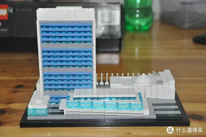 单反毁一生，LEGO穷三代 篇五十九：#本站首晒# LEGO 21018 United Nations Headquarters 联合国总部大厦