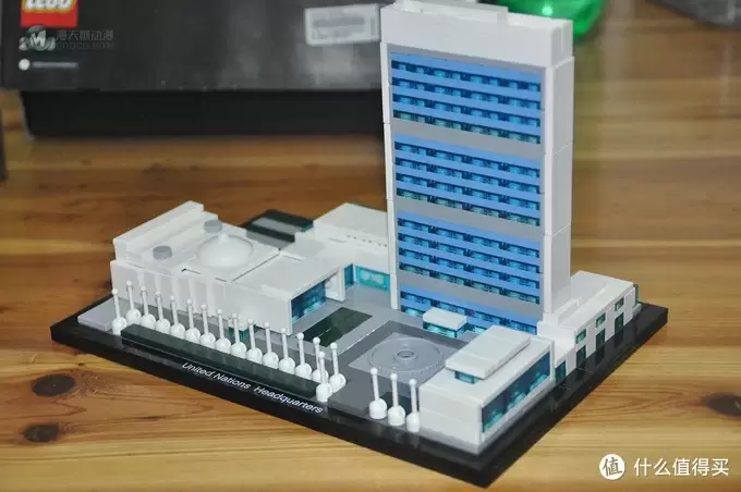 单反毁一生，LEGO穷三代 篇五十九：#本站首晒# LEGO 21018 United Nations Headquarters 联合国总部大厦
