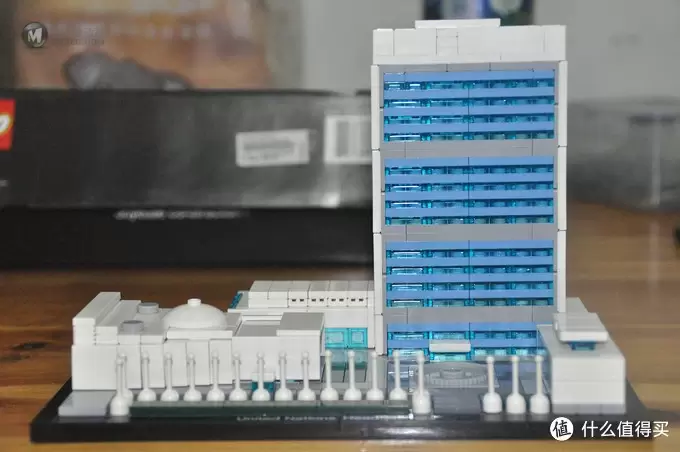 单反毁一生，LEGO穷三代 篇五十九：#本站首晒# LEGO 21018 United Nations Headquarters 联合国总部大厦
