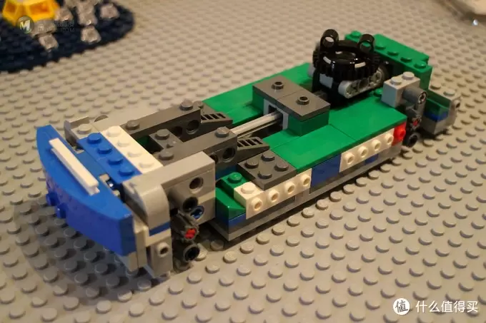超限定套组 LEGO 乐高 4002015 德国博尔库姆岩盘海上风力发电场1（风车+自升式平台）