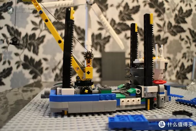 超限定套组 LEGO 乐高 4002015 德国博尔库姆岩盘海上风力发电场1（风车+自升式平台）