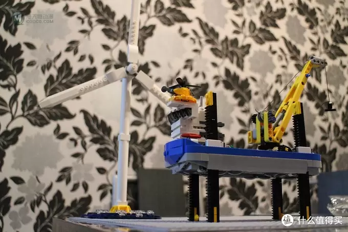 超限定套组 LEGO 乐高 4002015 德国博尔库姆岩盘海上风力发电场1（风车+自升式平台）
