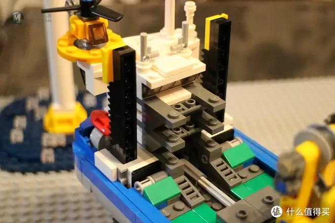超限定套组 LEGO 乐高 4002015 德国博尔库姆岩盘海上风力发电场1（风车+自升式平台）
