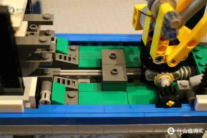 超限定套组 LEGO 乐高 4002015 德国博尔库姆岩盘海上风力发电场1（风车+自升式平台）