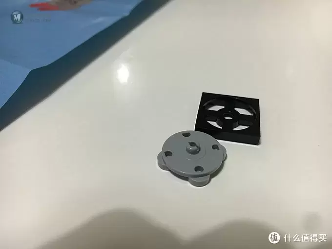 娱乐装扮两不误：优衣库&乐高合作款儿童T恤+拼砌包