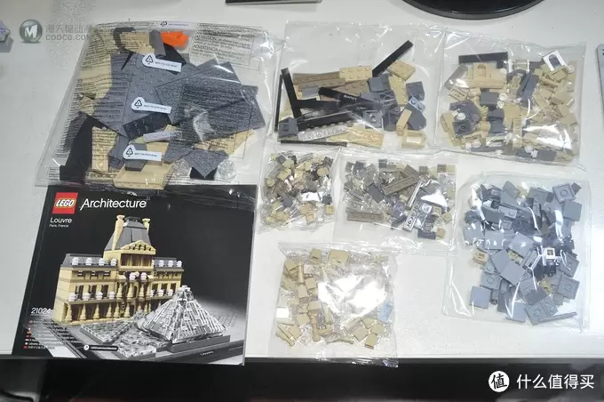单反毁一生，LEGO穷三代 篇五十八：LEGO 21024 Architecture Louvre 卢浮宫 附亮灯改造