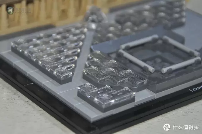 单反毁一生，LEGO穷三代 篇五十八：LEGO 21024 Architecture Louvre 卢浮宫 附亮灯改造