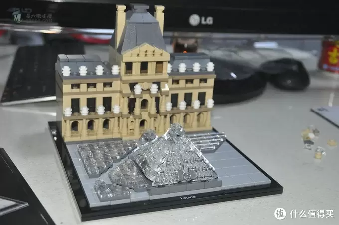 单反毁一生，LEGO穷三代 篇五十八：LEGO 21024 Architecture Louvre 卢浮宫 附亮灯改造