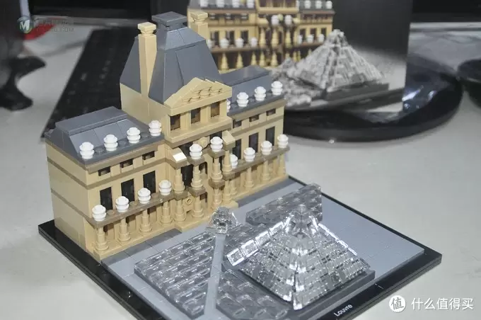 单反毁一生，LEGO穷三代 篇五十八：LEGO 21024 Architecture Louvre 卢浮宫 附亮灯改造