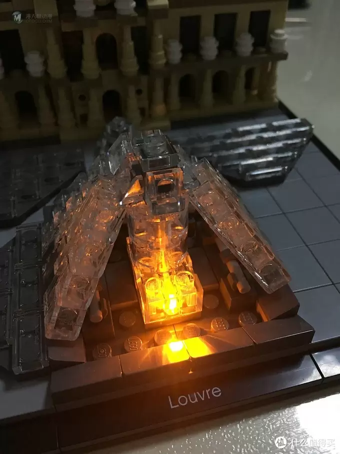 单反毁一生，LEGO穷三代 篇五十八：LEGO 21024 Architecture Louvre 卢浮宫 附亮灯改造