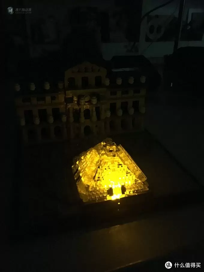 单反毁一生，LEGO穷三代 篇五十八：LEGO 21024 Architecture Louvre 卢浮宫 附亮灯改造