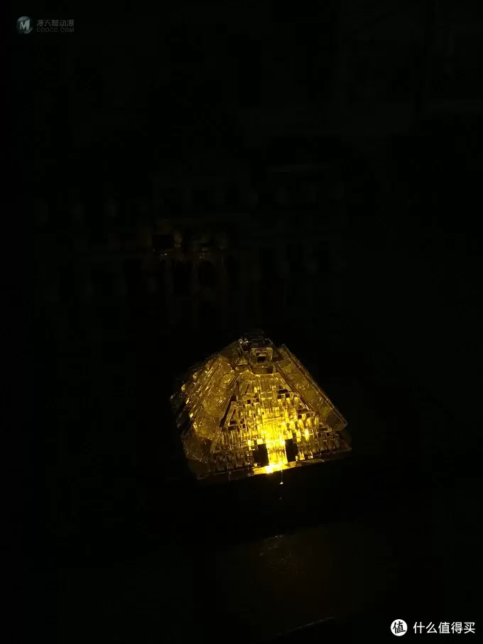 单反毁一生，LEGO穷三代 篇五十八：LEGO 21024 Architecture Louvre 卢浮宫 附亮灯改造