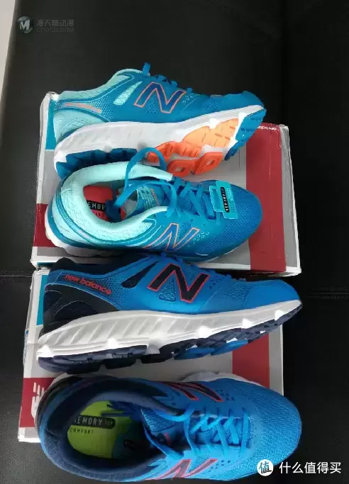 美亚淘了两双我和女票的New Balance情侣跑鞋