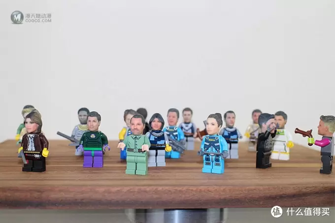 过把英雄瘾：Funky3DFaces 推出 定制版 Lego 乐高 积木人