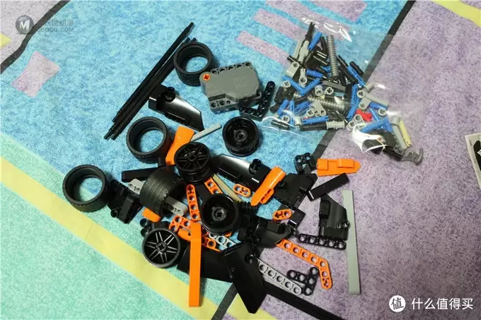 乐高入坑作 晒物处女贴：LEGO 乐高 42026、42027 科技系列回力合体小车浅谈