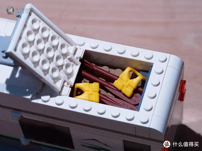 圆一个房车梦：LEGO 乐高 城市旅行车 60057