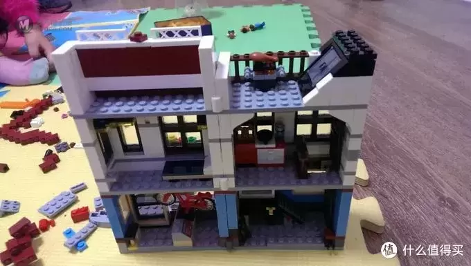 成长的伴侣：女儿的LEGO 乐高积木