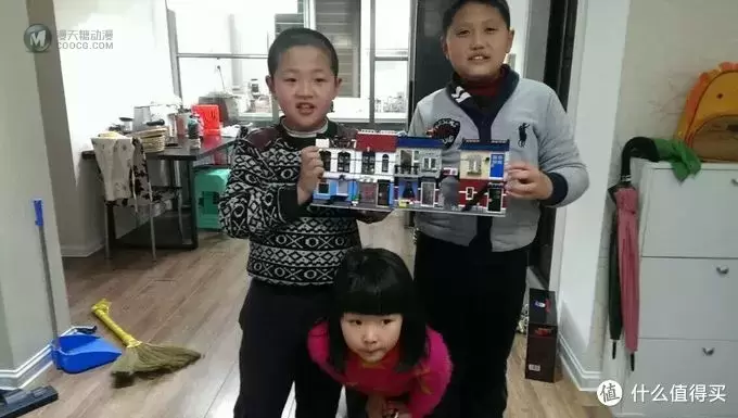 成长的伴侣：女儿的LEGO 乐高积木