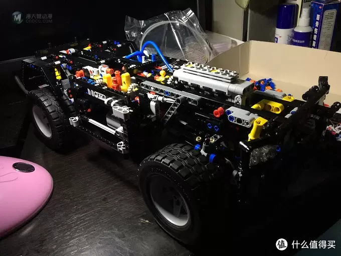 LEGO 乐高 8110 科技旗舰 —— 奔驰乌尼莫克