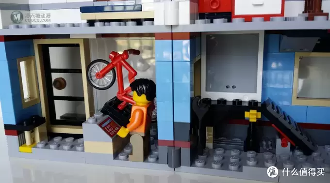 迷你街景：LEGO 乐高 31026 咖啡屋和单车店