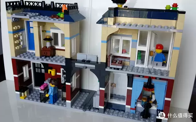 迷你街景：LEGO 乐高 31026 咖啡屋和单车店