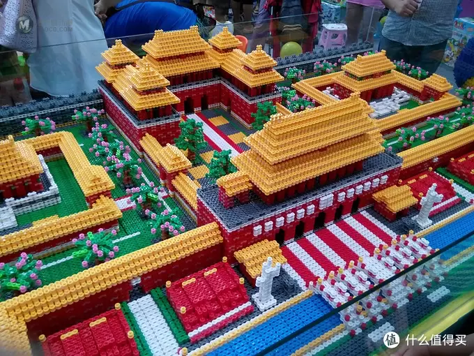 逛玩具展，为入手LEGO练手：LOZ 颗粒积木 钢铁侠