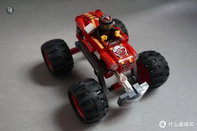 满是童趣和回忆：晒熊孩子的一堆 LEGO 乐高和类乐高
