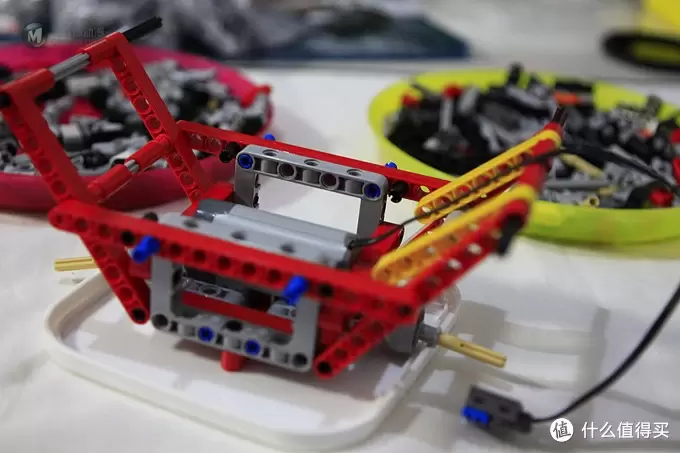 巨无霸来了：LEGO 乐高9398机械组2012年旗舰遥控四驱越野车