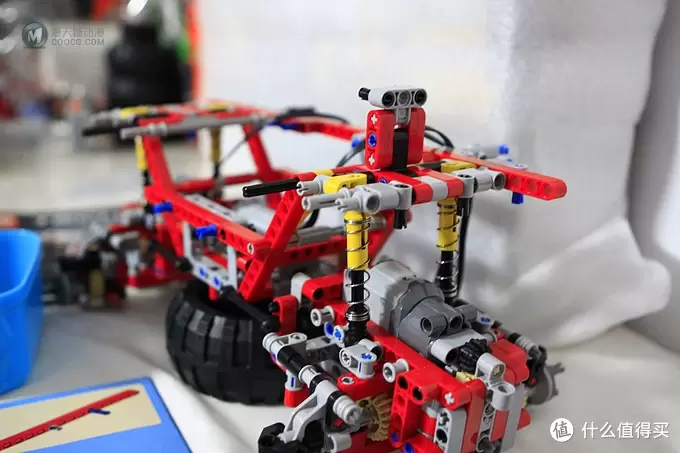 巨无霸来了：LEGO 乐高9398机械组2012年旗舰遥控四驱越野车