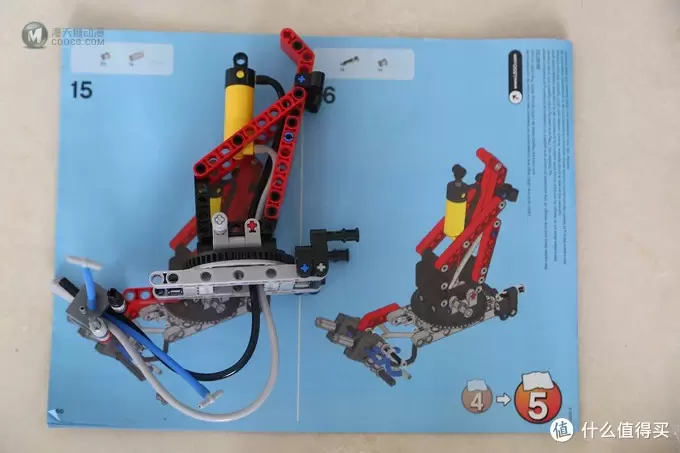 LEGO 乐高 8110 奔驰乌尼莫克 — 科技旗舰中的精品