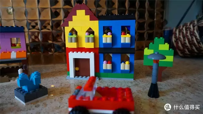 LEGO 乐高 创意系列 积木组 10681 及拼装场景作品 — 简单的快乐