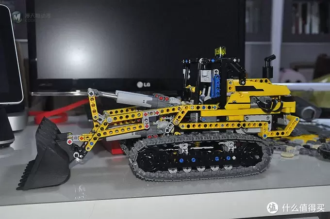 单反毁一生，LEGO穷三代 篇十一：LEGO 乐高 8043 B模式 推土机，附视频