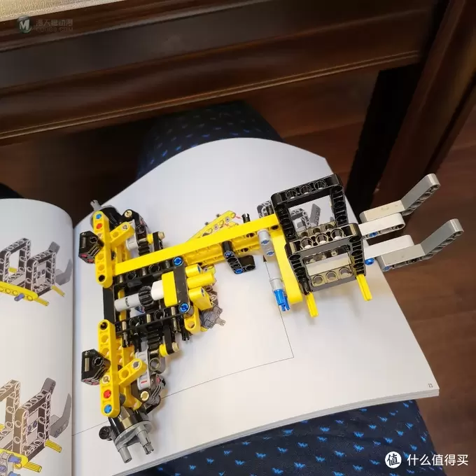 老杨的玩具仓库 篇十二：乐高机械组 42081 沃尔沃概念式装载机