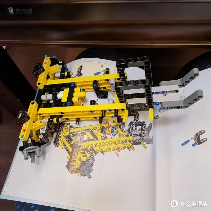 老杨的玩具仓库 篇十二：乐高机械组 42081 沃尔沃概念式装载机