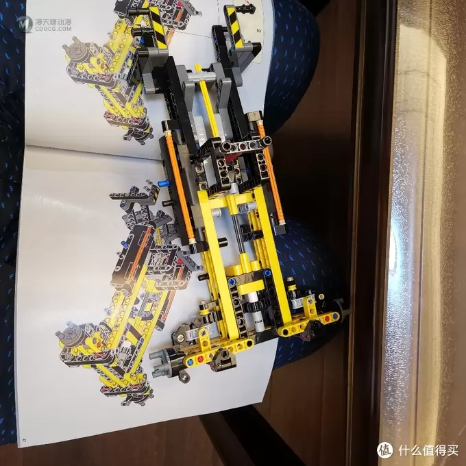 老杨的玩具仓库 篇十二：乐高机械组 42081 沃尔沃概念式装载机