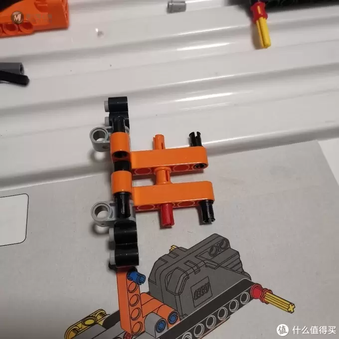 老杨的玩具仓库 篇八：老杨的玩具仓库 篇九：乐高机械组 二合一 42104 回力竞速卡车