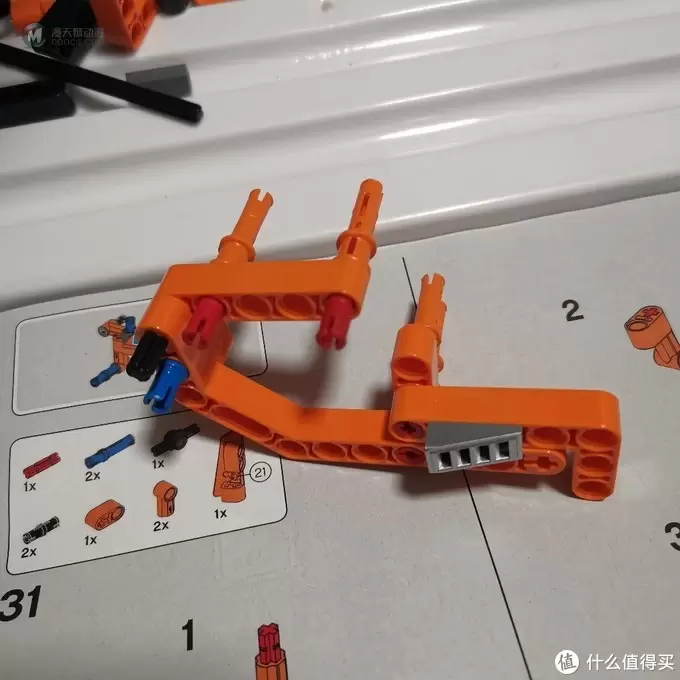 老杨的玩具仓库 篇八：老杨的玩具仓库 篇九：乐高机械组 二合一 42104 回力竞速卡车